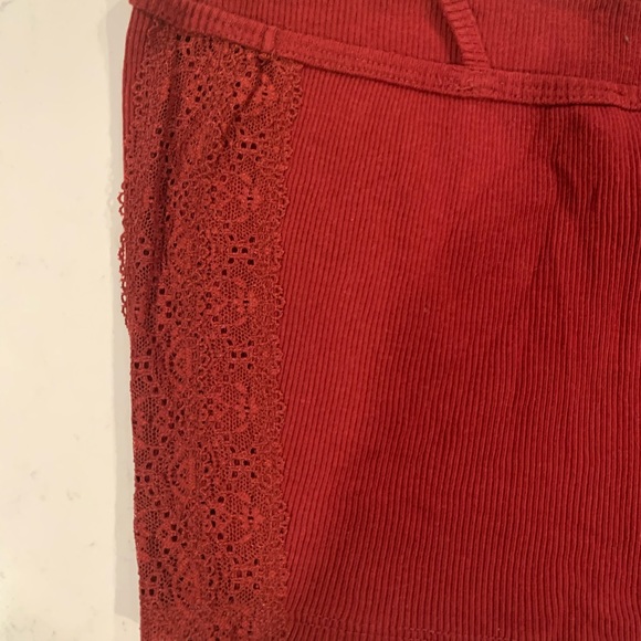 Forever 21 Red Lace Crop Top, Size L - Picture 3 of 6